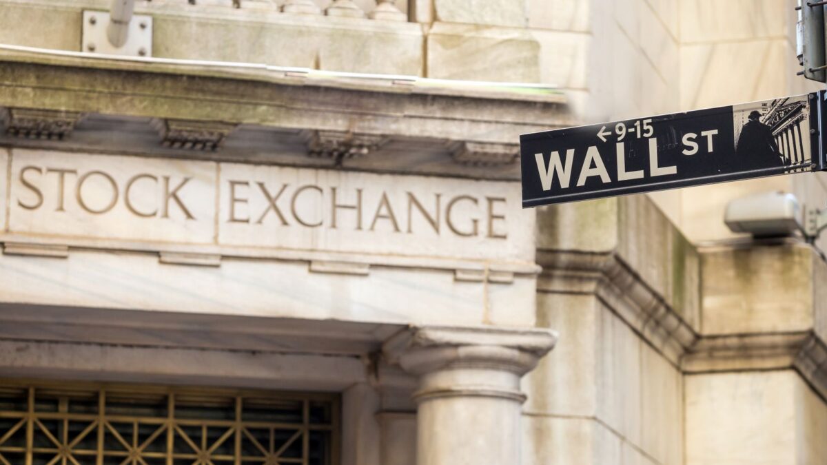 Stocks Fall as Crude Prices Soar and Bond Yields Climb